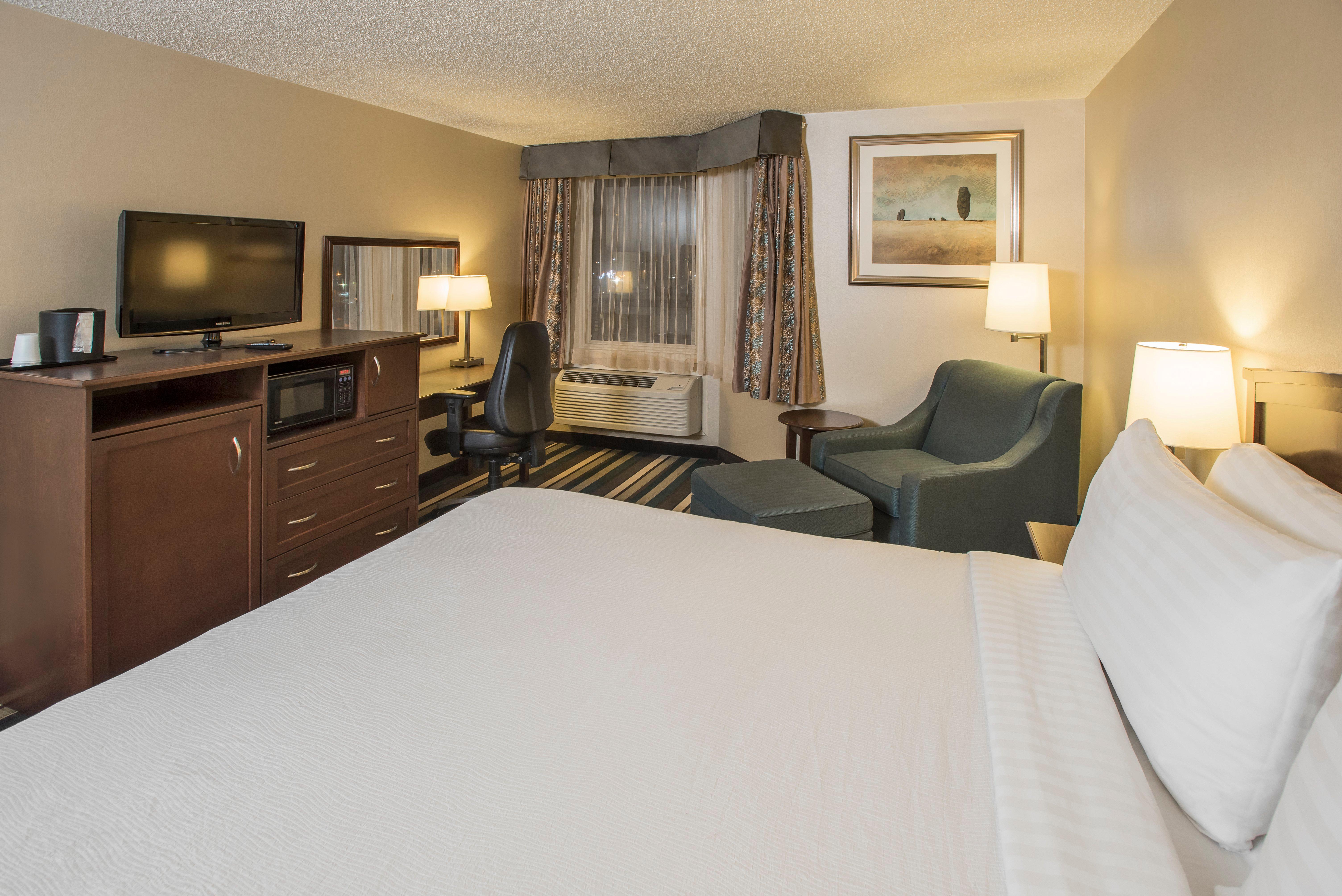 Holiday Inn Conference Centre Edmonton South By Ihg Exterior foto